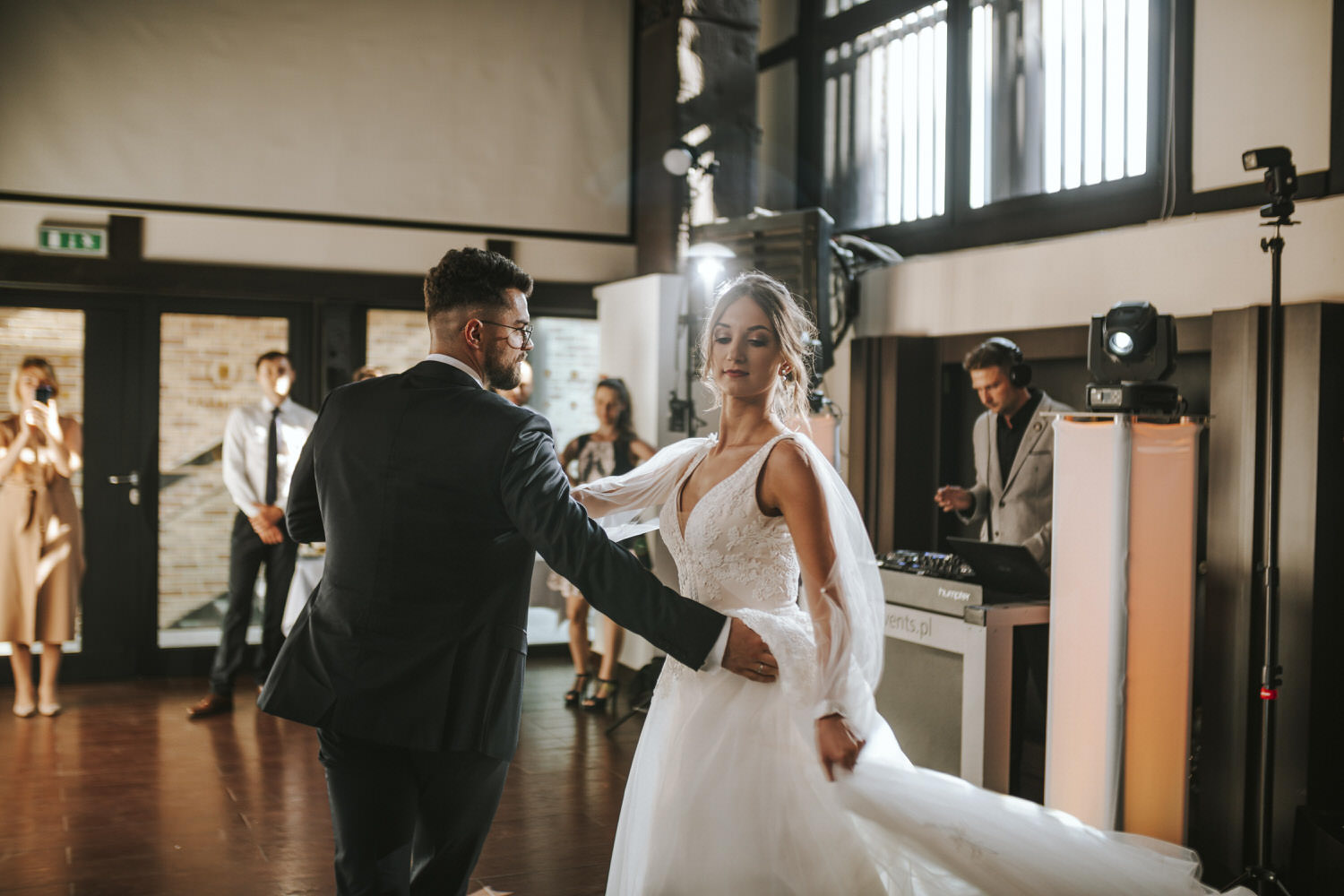 fotografia ślubna Many Weddings fotograf ślubny boho rustykalnie villa love folwark zalesie folwark wąsowo kutulińskiego 6 dolina cedronu