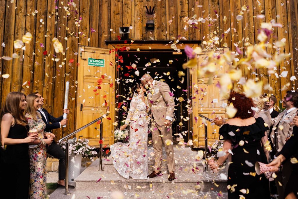 Karolina_Wojtek_Many_Weddings__321